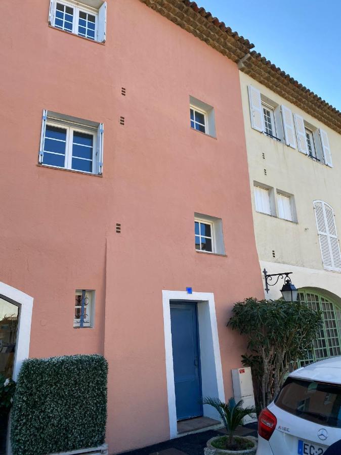 L'Octogone Apartment Grimaud Exterior photo